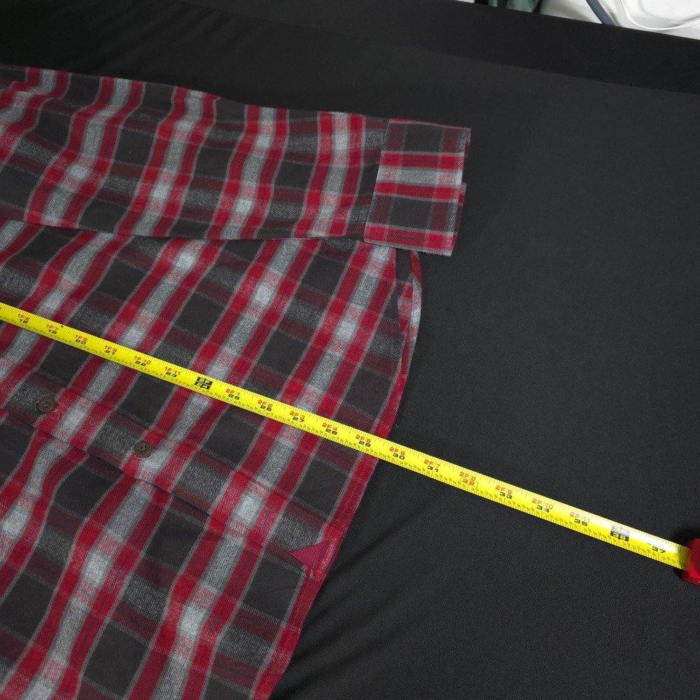 UNTUCKit Manning Shirt Mens Medium Grey Red Plaid Flannel Regular Fit 30446 Dual - Picture 3 of 8